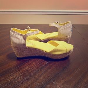 Toms Yellow Linen Platform Wedge Size 7